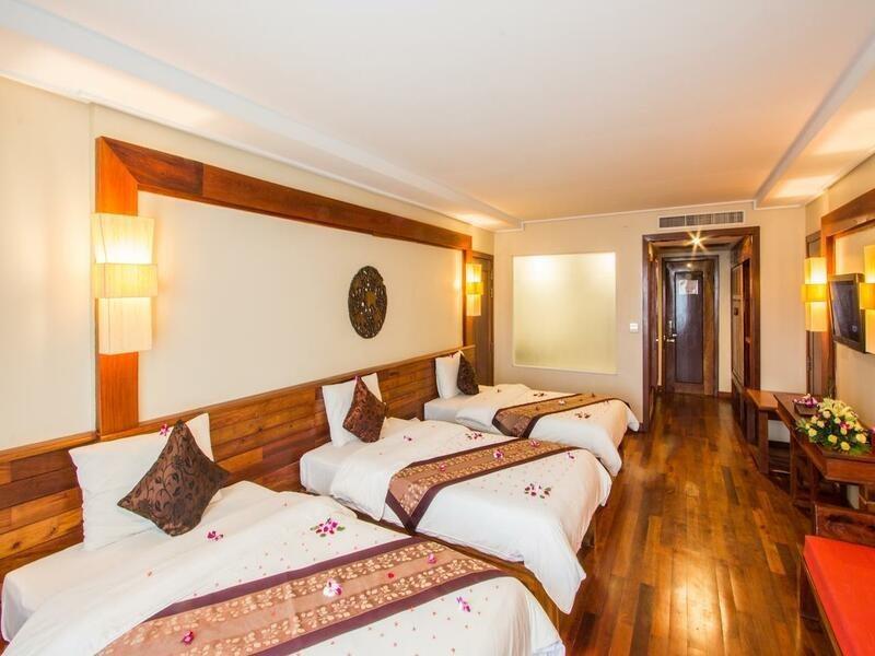 Royal Empire Premium Hotel Siem Reap Dış mekan fotoğraf