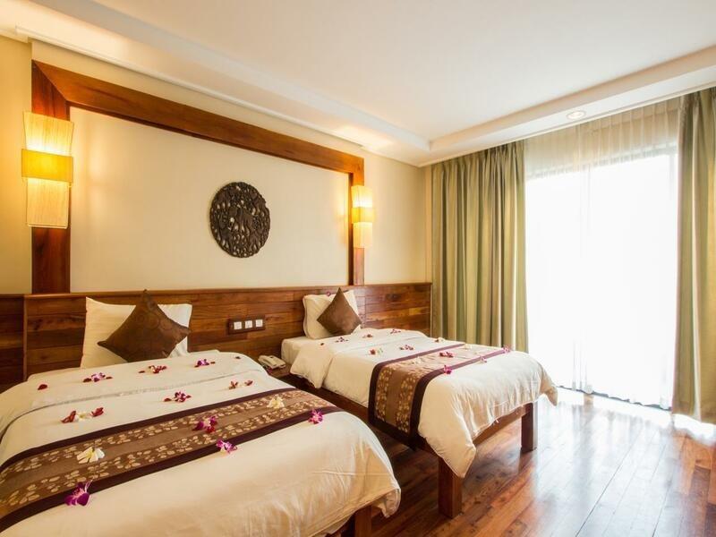 Royal Empire Premium Hotel Siem Reap Dış mekan fotoğraf