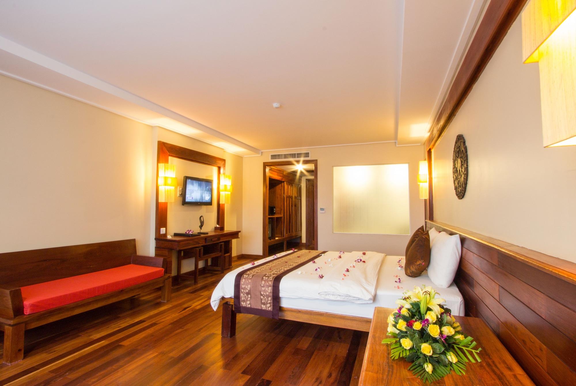 Royal Empire Premium Hotel Siem Reap Dış mekan fotoğraf