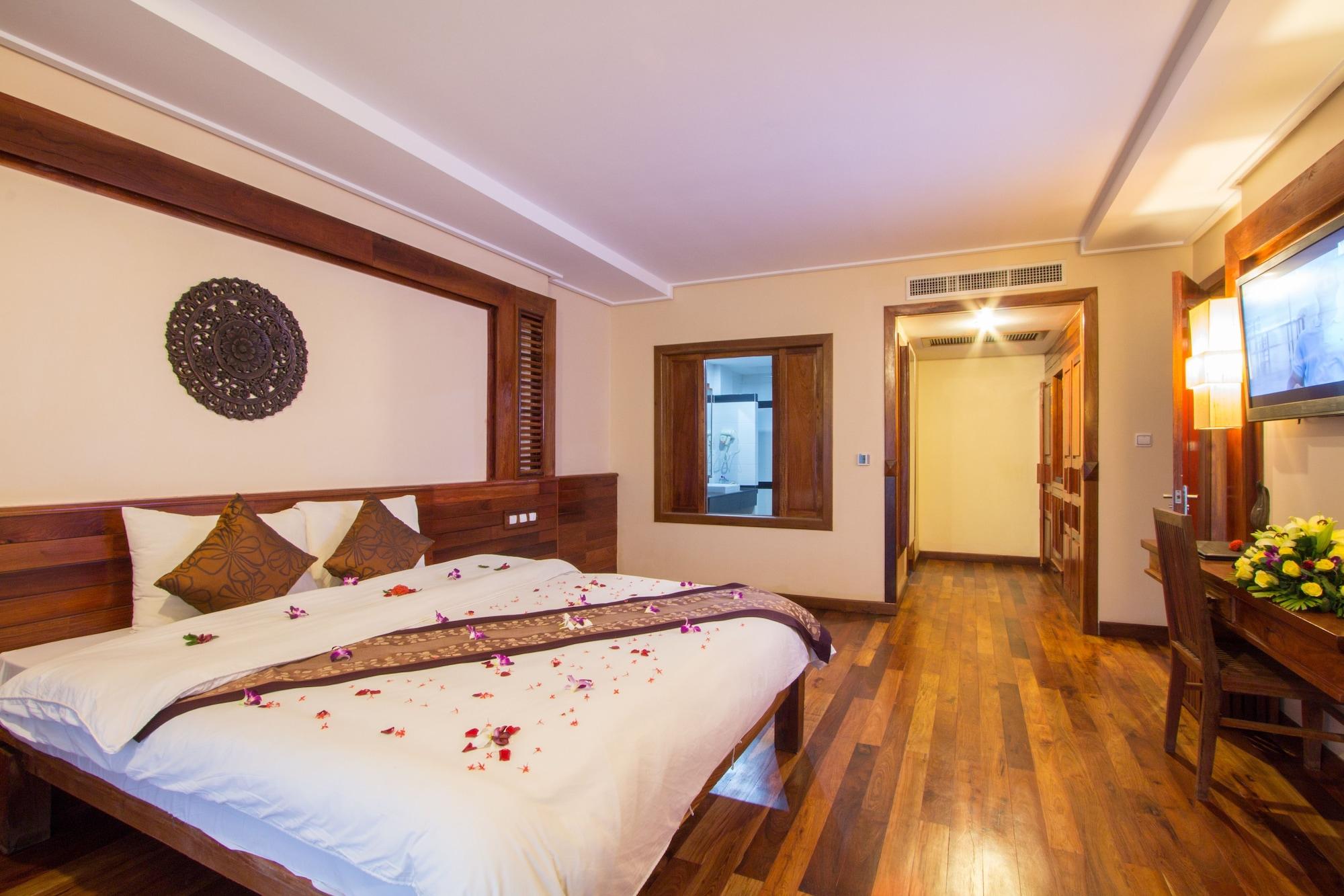 Royal Empire Premium Hotel Siem Reap Dış mekan fotoğraf