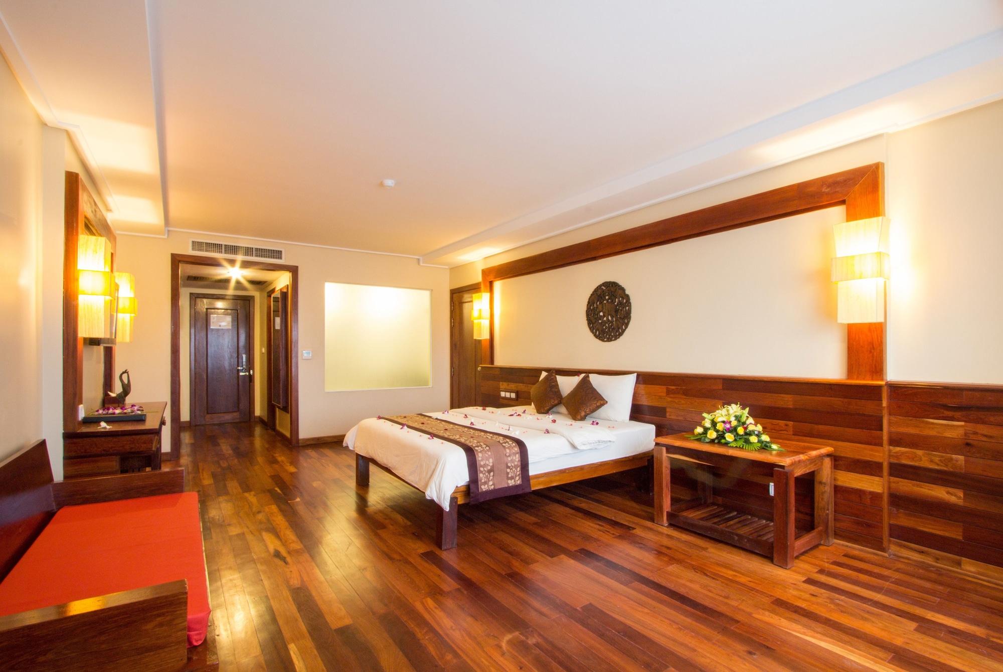 Royal Empire Premium Hotel Siem Reap Dış mekan fotoğraf