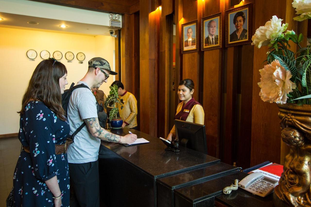 Royal Empire Premium Hotel Siem Reap Dış mekan fotoğraf