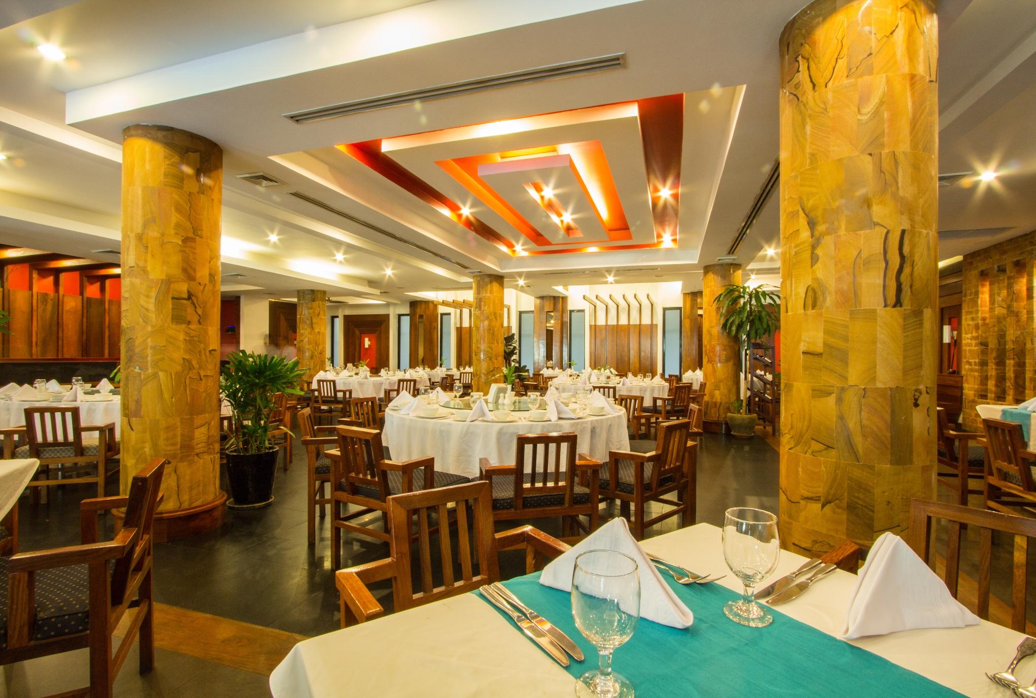 Royal Empire Premium Hotel Siem Reap Dış mekan fotoğraf