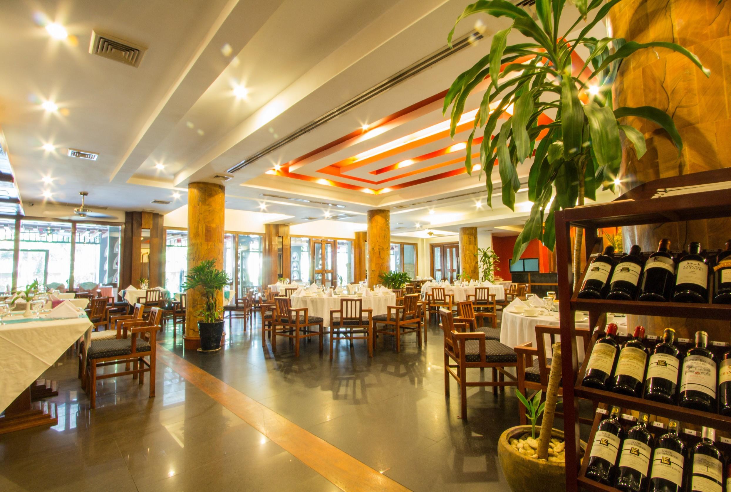Royal Empire Premium Hotel Siem Reap Dış mekan fotoğraf
