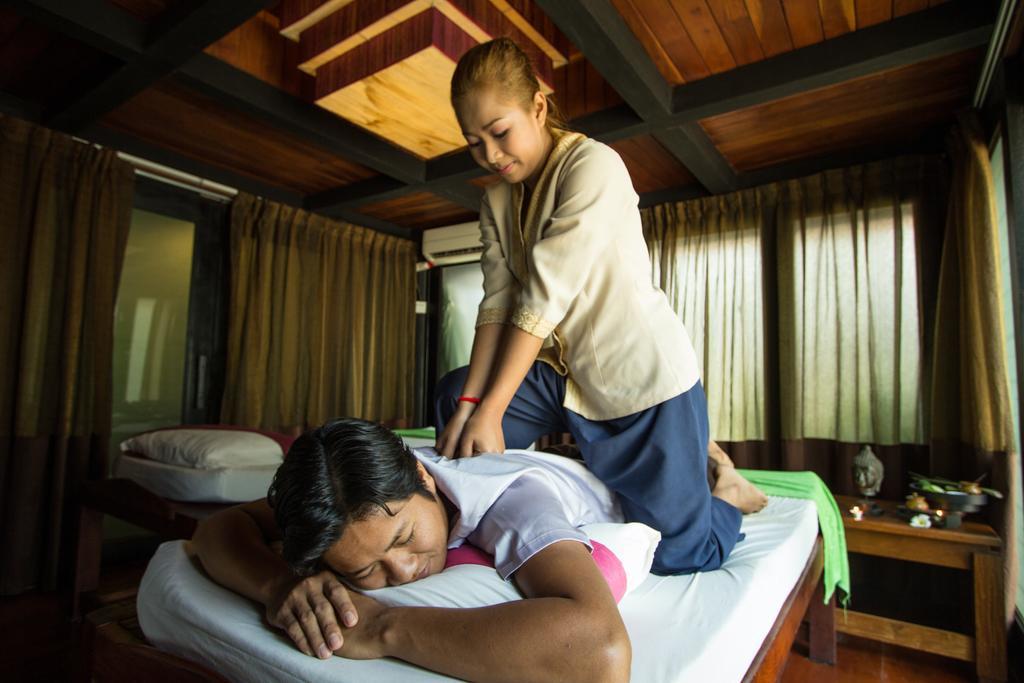 Royal Empire Premium Hotel Siem Reap Dış mekan fotoğraf