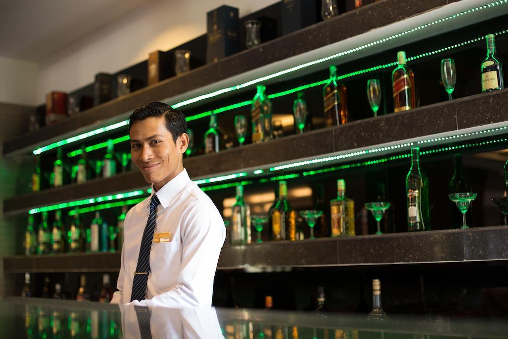 Royal Empire Premium Hotel Siem Reap Dış mekan fotoğraf