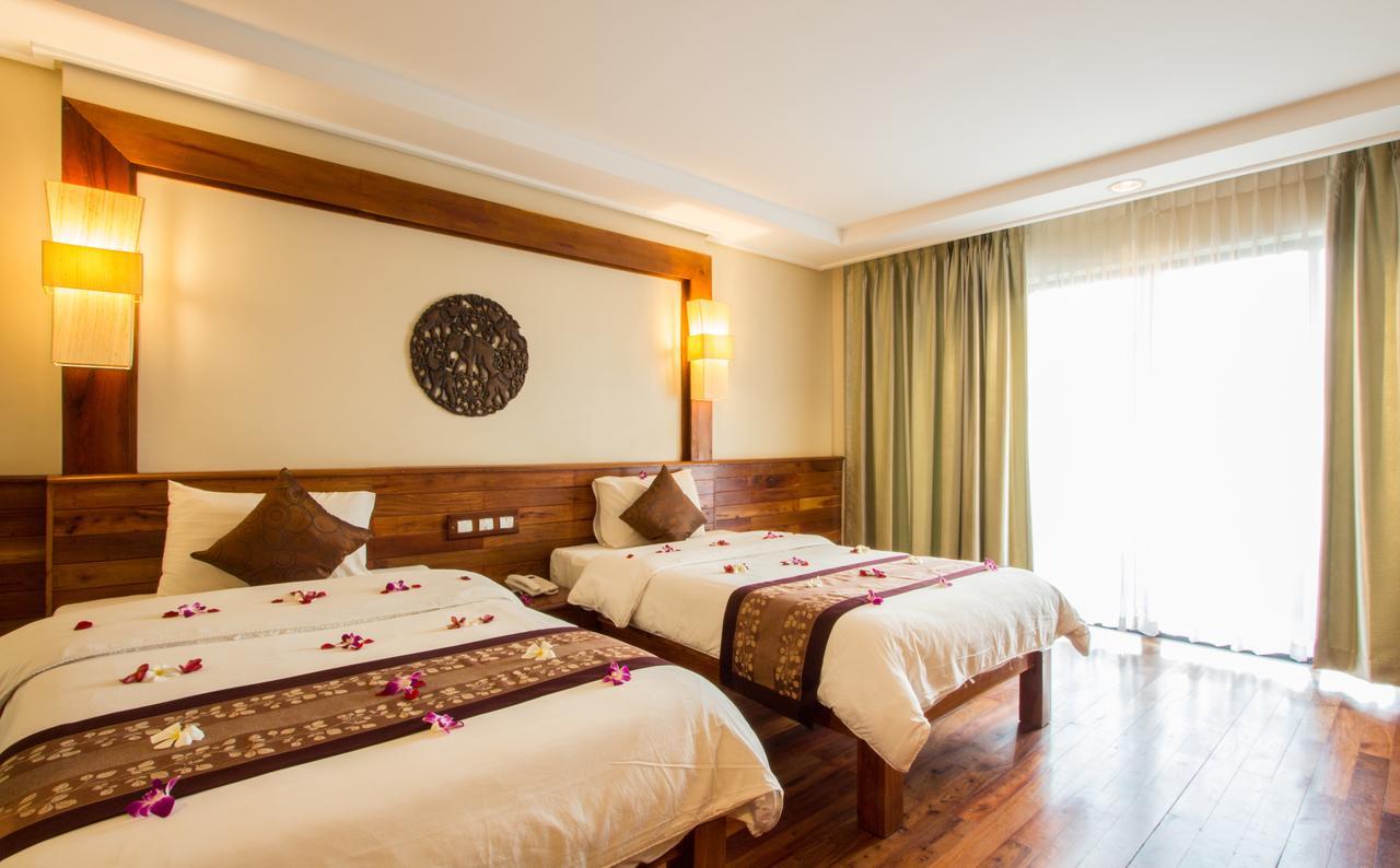 Royal Empire Premium Hotel Siem Reap Dış mekan fotoğraf