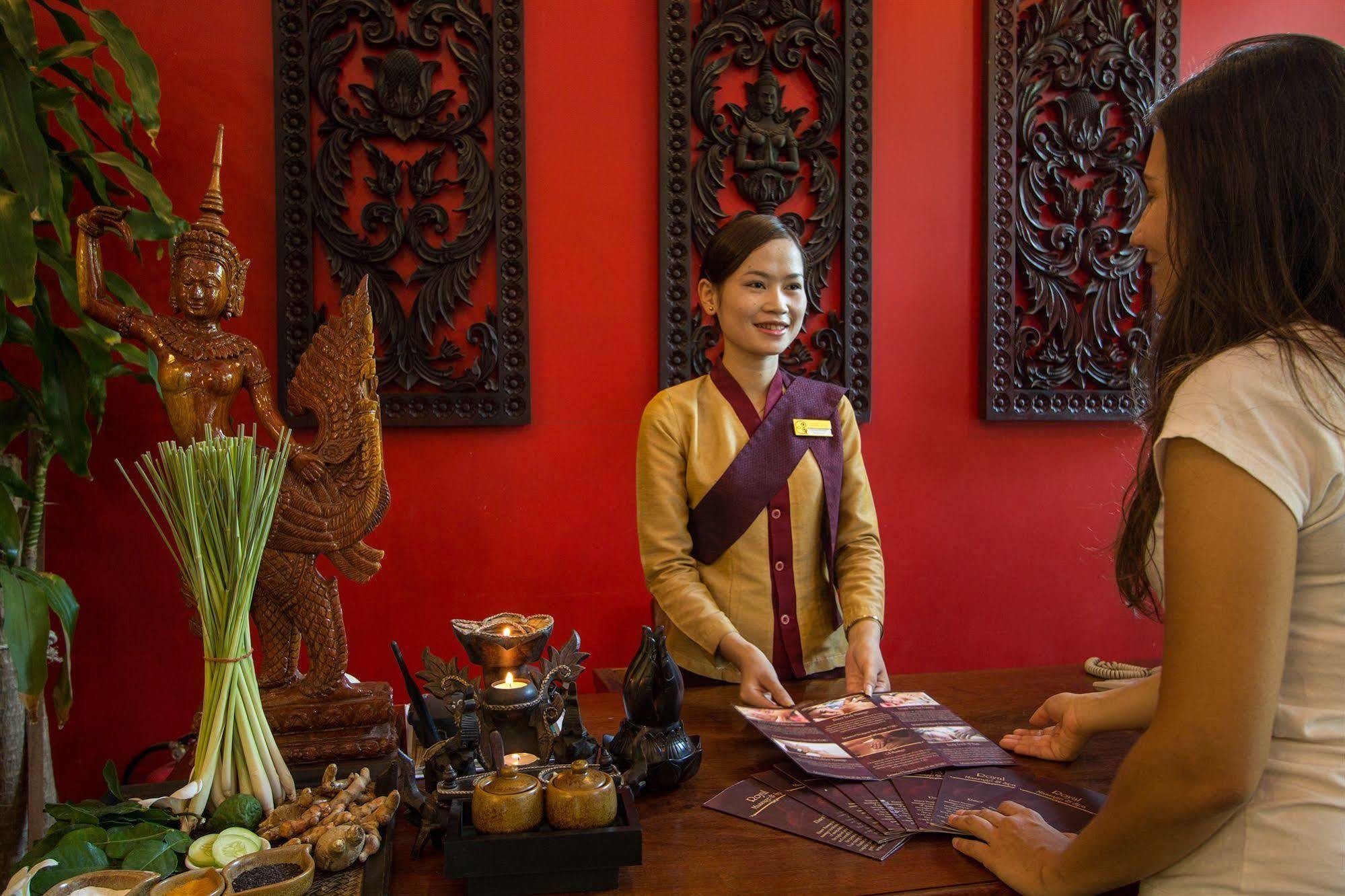 Royal Empire Premium Hotel Siem Reap Dış mekan fotoğraf