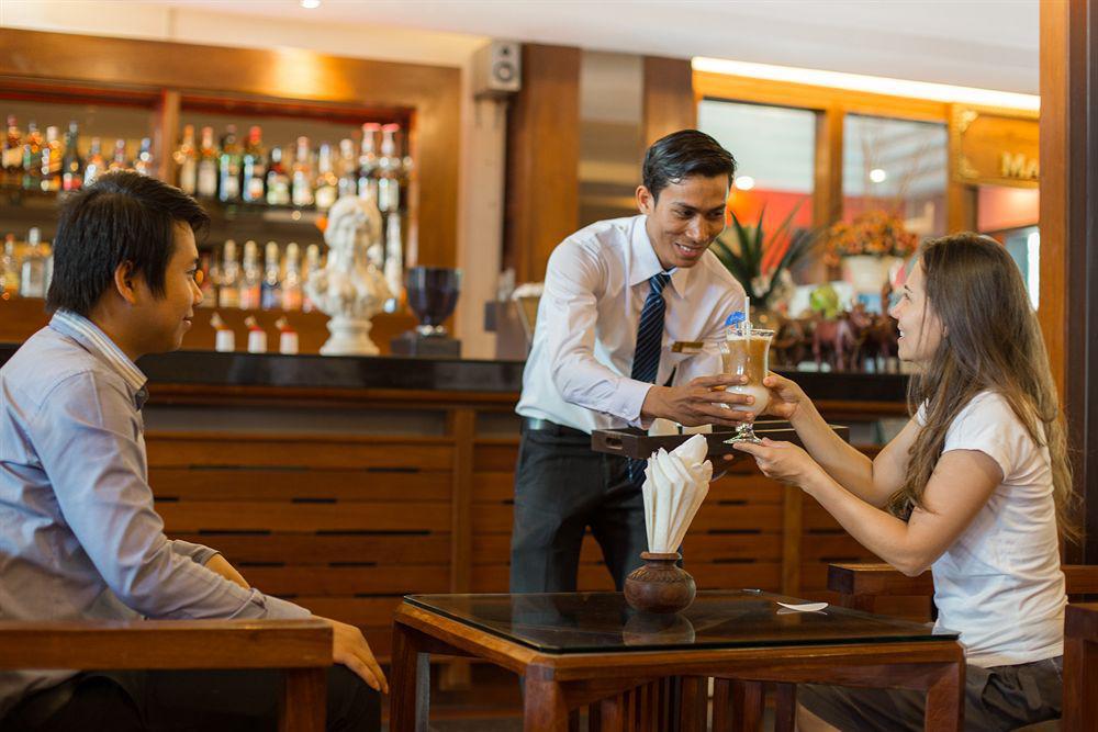 Royal Empire Premium Hotel Siem Reap Dış mekan fotoğraf